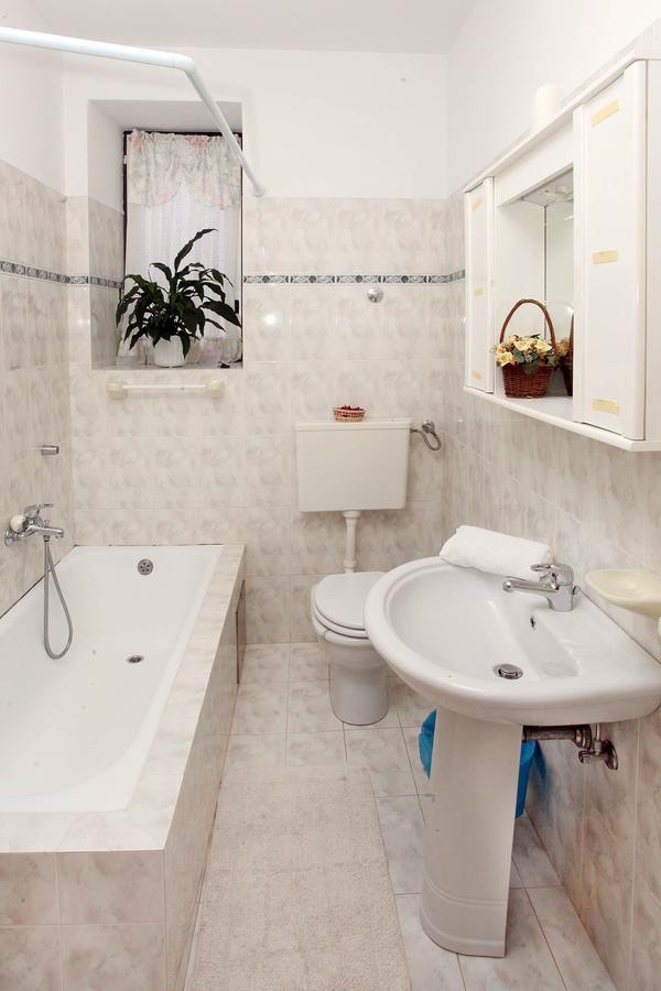 Apartments Patricia Banjole Ngoại thất bức ảnh